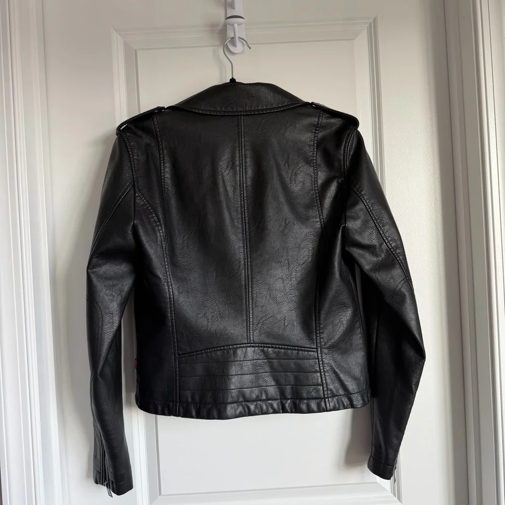 Levi’s Black Faux Leather Moto Biker Jacket — Women’s Medium - Picture 2 of 13